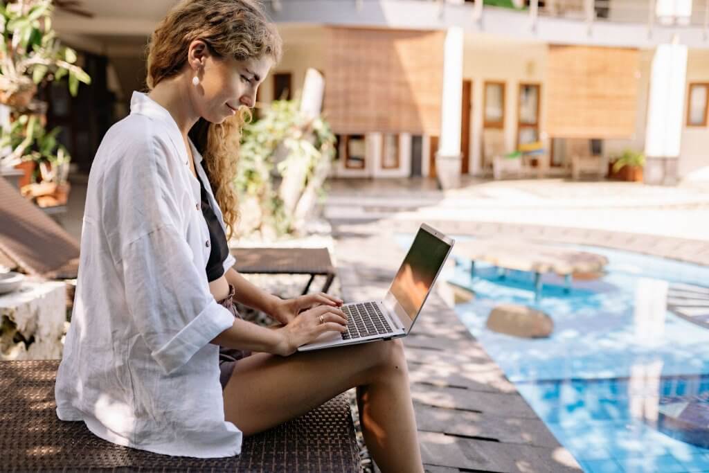entreprise en ligne et travail nomade